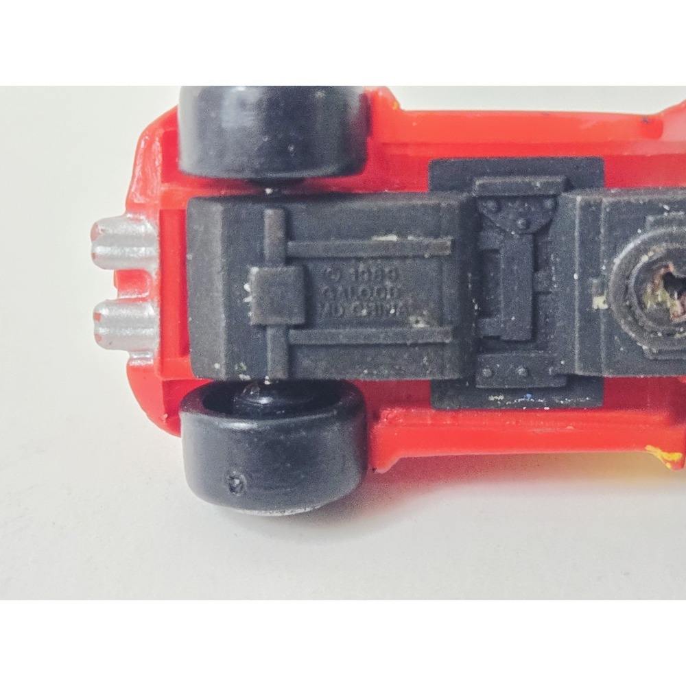 Vintage Galoob Micro Machines Super Beetle red flames Volkswagon - Picture 4 of 4